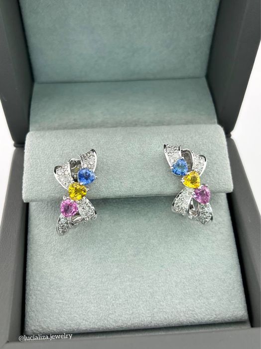 Серьги сапфирами и бриллиантами  Белое золото