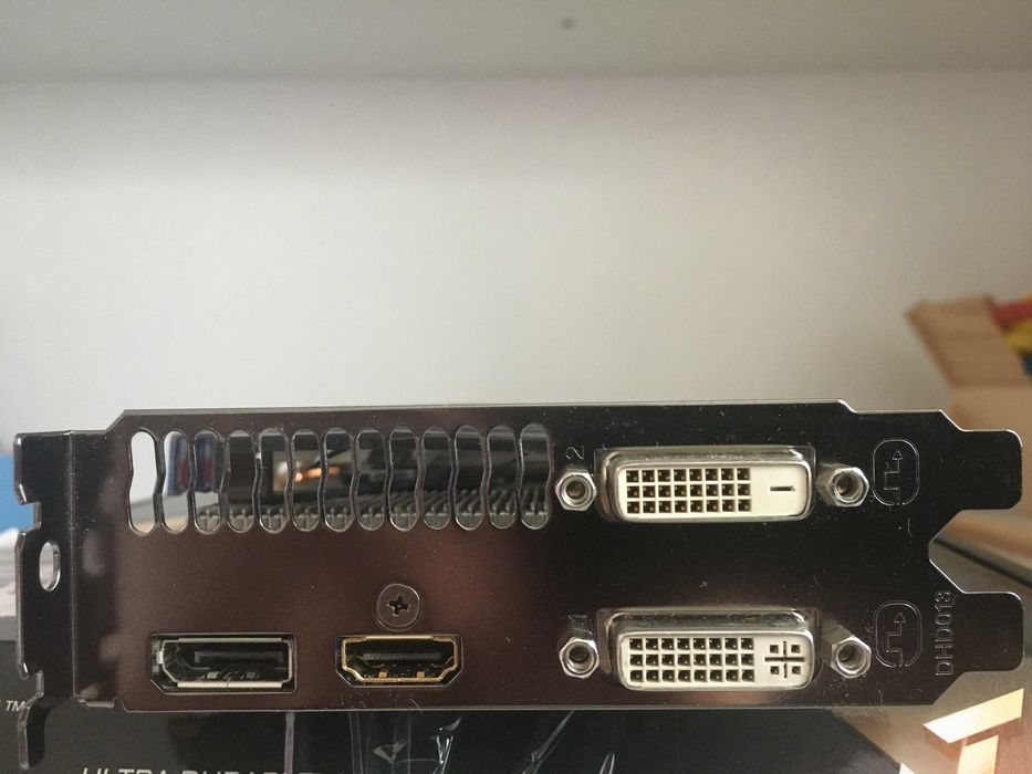 Відеокарта GIGABYTE GeForce GTX660 GV-N660OC-2GD