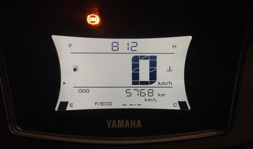 Scooter Yamaha NMax 125 connect bom estado Nov2021