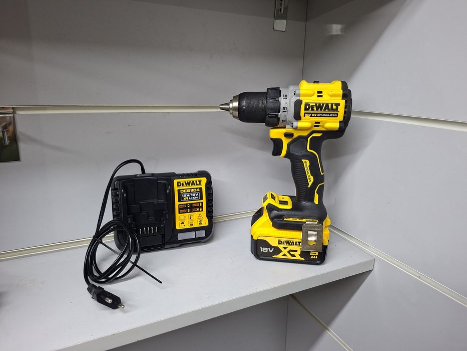 Вживаний Dewalt DCD 800  безщітковий акумуляторний шуруповерт Деволт