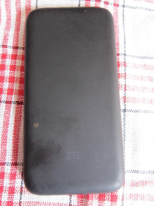 ZTE MF900 4G LTE 10 SIM card slot WiFi 2.4/5.8GHz