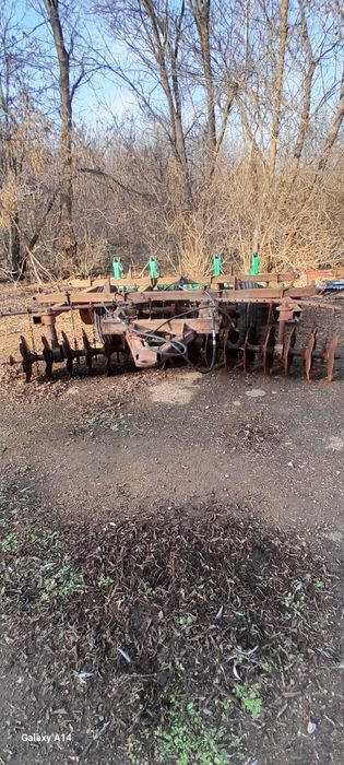 Трактор т 150 та інвентар до нього