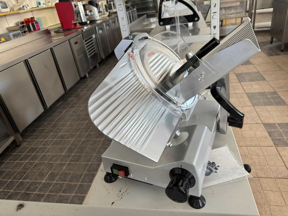 ACM1622 - Cortadora de Carnes Frias 300mm - NOVA