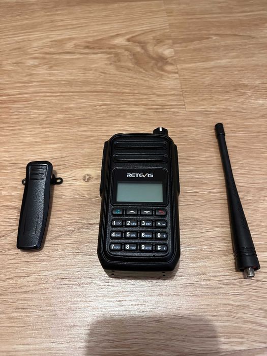Rádio Walkie Talkie DMR e Analógico Portátil - Retevis RT80