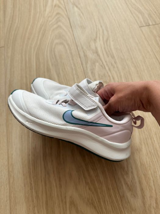 Продам дитячі кросівки Nike