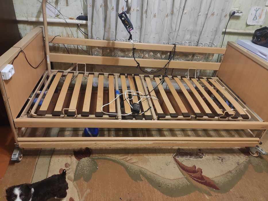 Електричне медичне ліжко .Б/У.