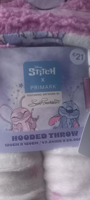 Manta com carapuço stitch