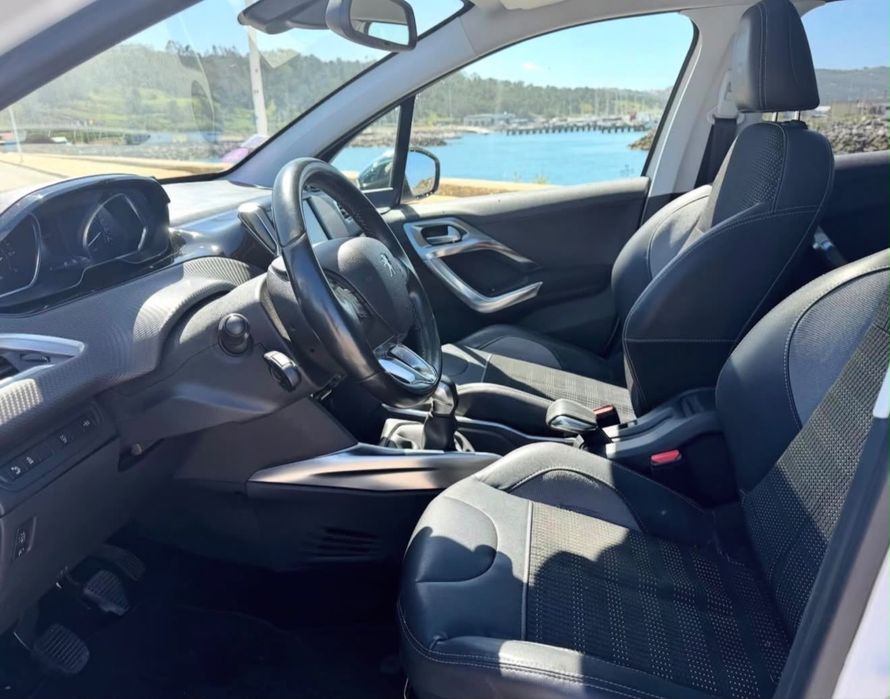 Peugeot 2008 1.2 VTi Allure