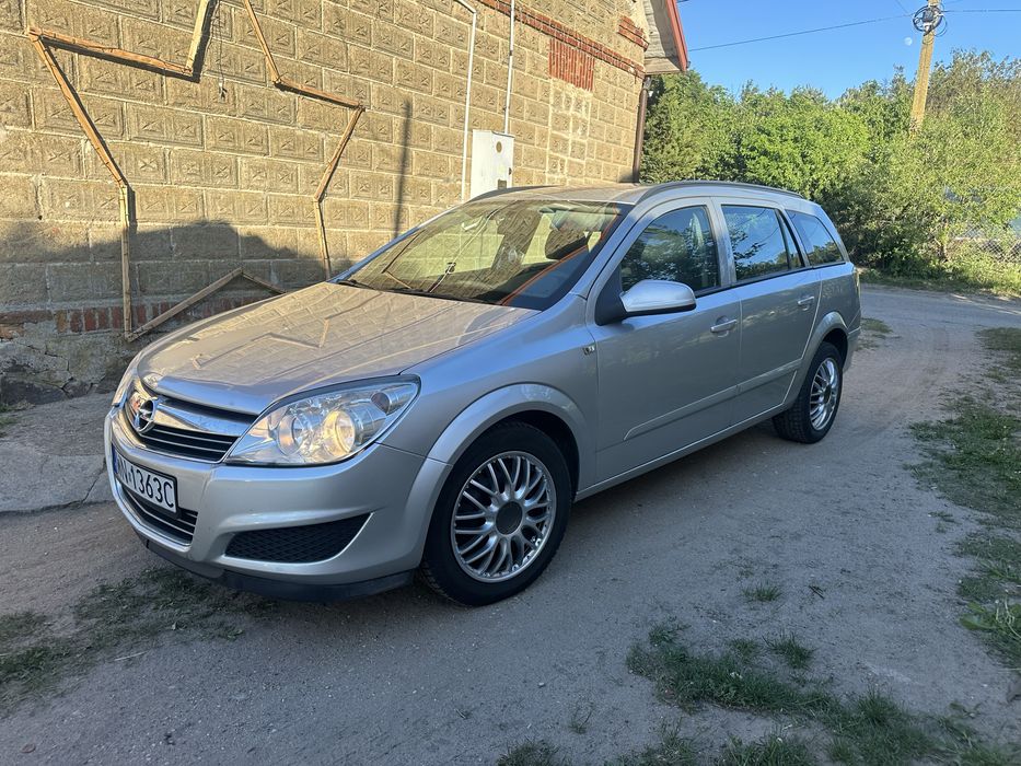 Sprzedam Astra H. 2007 rok. Niski przebieg. Kombi.