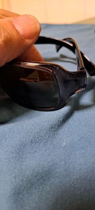 Óculos de sol rayban rb4075.
