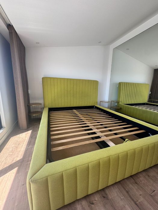 Cama Queen size cor verde