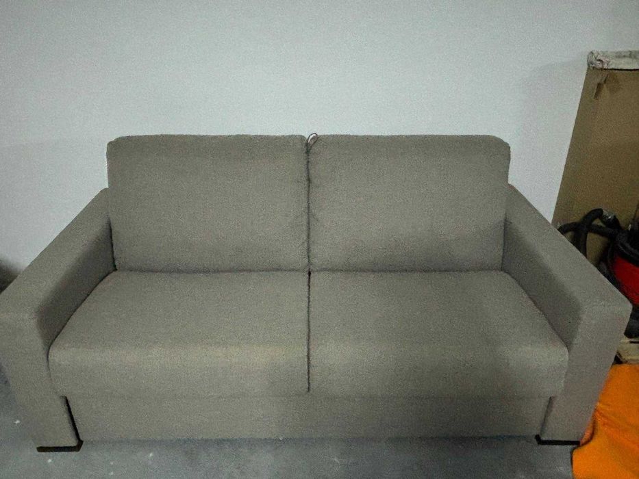 Sofá-Cama Lourini Kenzo + 2 TVs LG – Excelente Oportunidade!