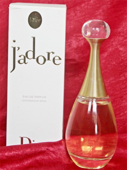 Perfumes em caixinha original