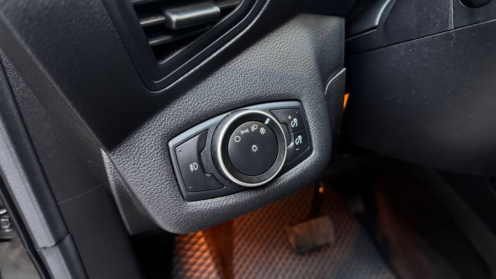 Продам  Ford escape