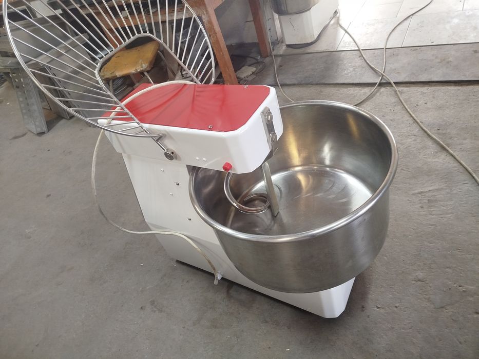 Професійний тістоміс 55лтр.