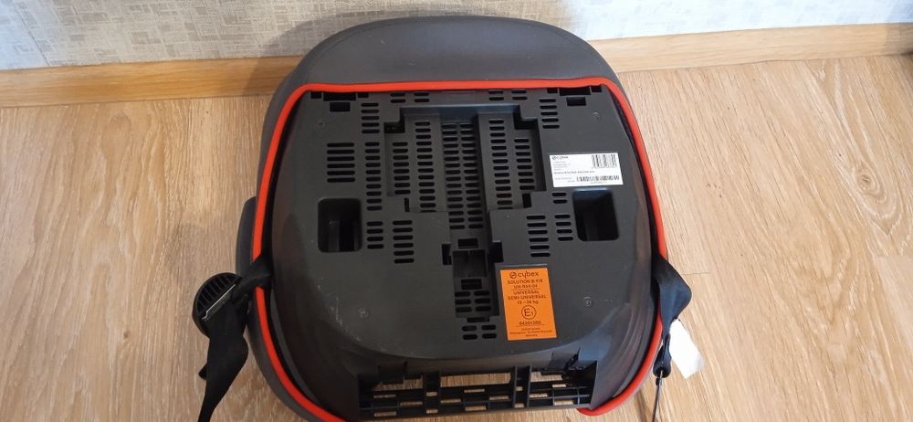 Автокрісло  cybex solution b-fix