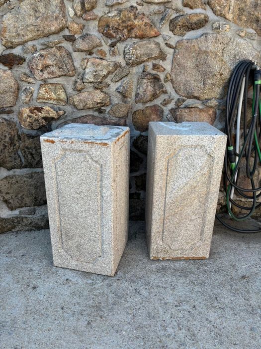 Vendo pedestal de pedra