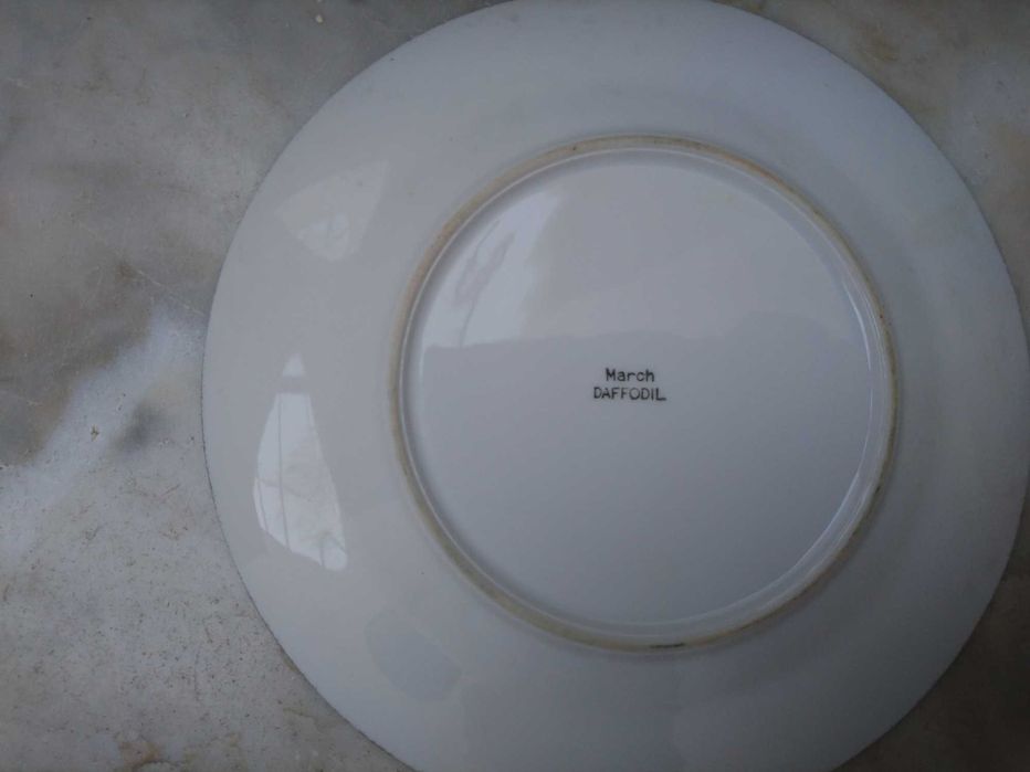 Chávena de chá, pires e prato bolo, porcelana japonesa Ucagco (1950)