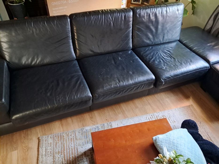 Vendo sofá em pele em bom estado, medida 3,40x87