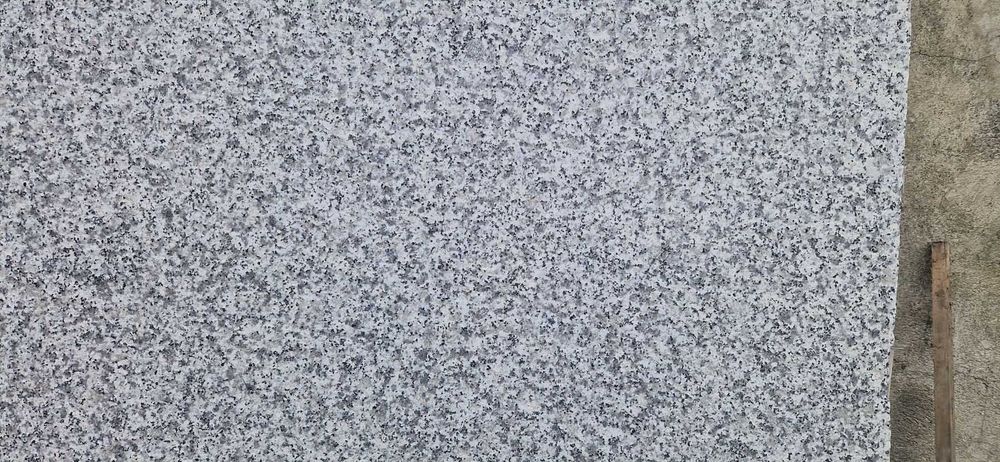 Granit Montana Grey poler płomień Blaty Parapety Schody