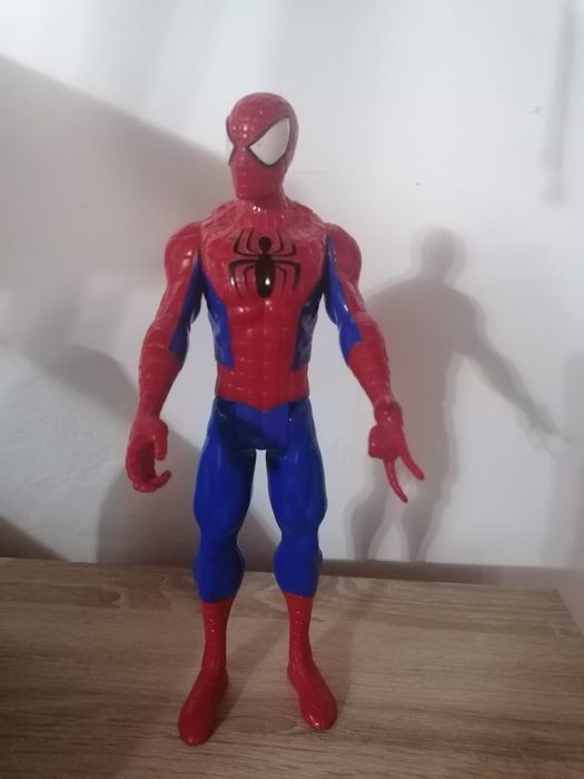 Boneco do Homem Aranha Spider Man uma figura de BD da Marvel sendo em plástico rígido e fabricação Made in China 2013

Altura 29 cm

Disponho de o