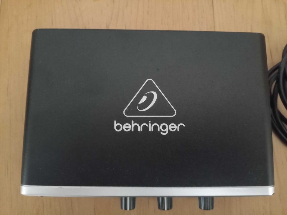 Interface áudio Behringer U-Phoria UMC22