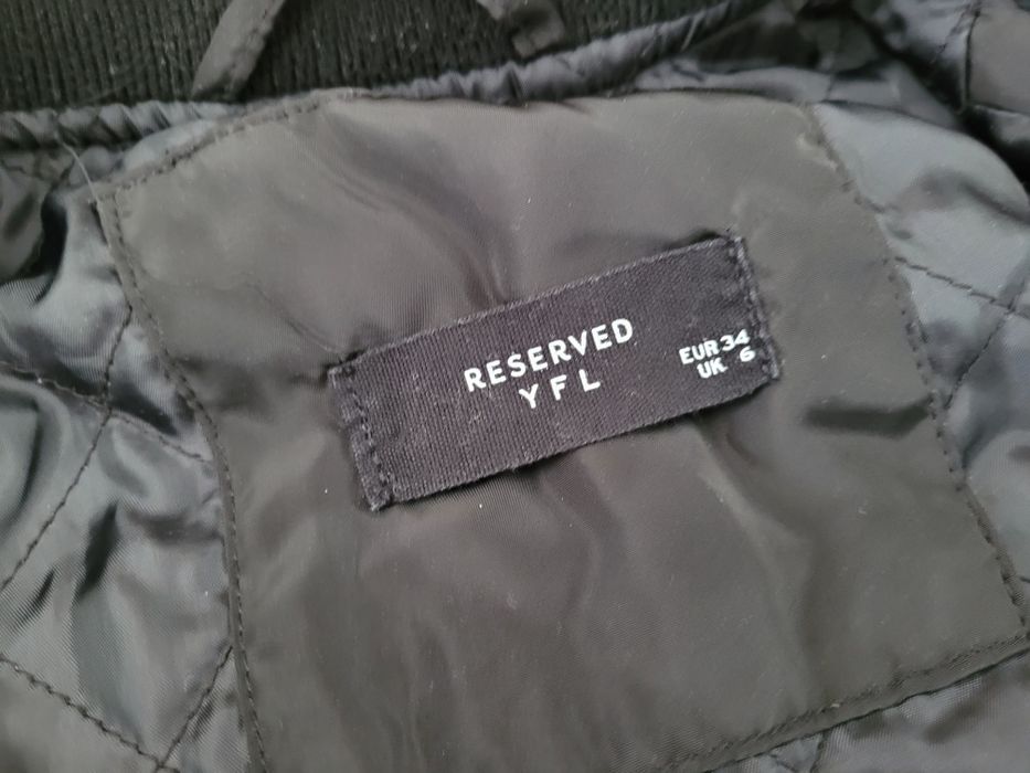 Lekka bomberka czarna Reserved rozm 34