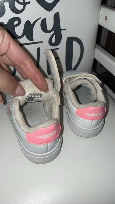 Adidas дитячі кросівки, 22 р.