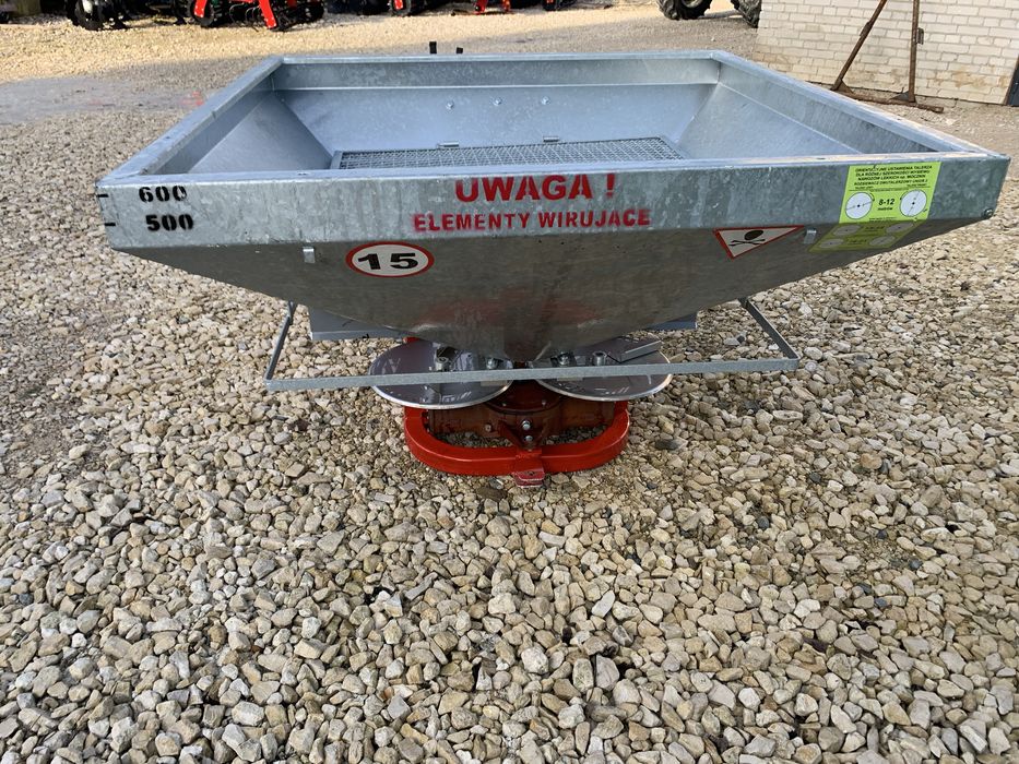 Rozsiewacz nawozów nawozu siewka siewnik ABRA MAXI 1200l STRUMYK RAUCH