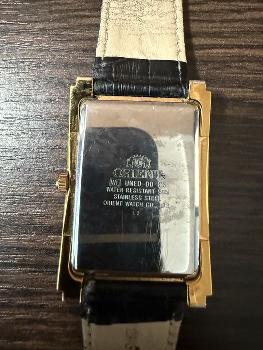 Продам годинник Orient кварцовий