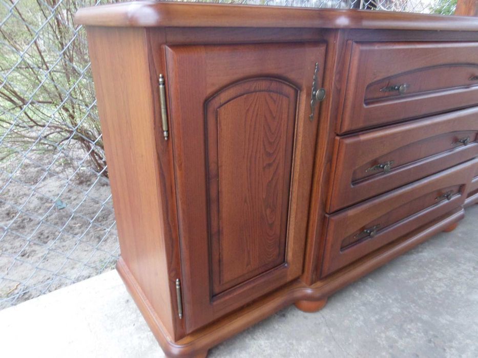 komoda BRW Bawaria kolor orzech  stan BDB wysyłka dowóz