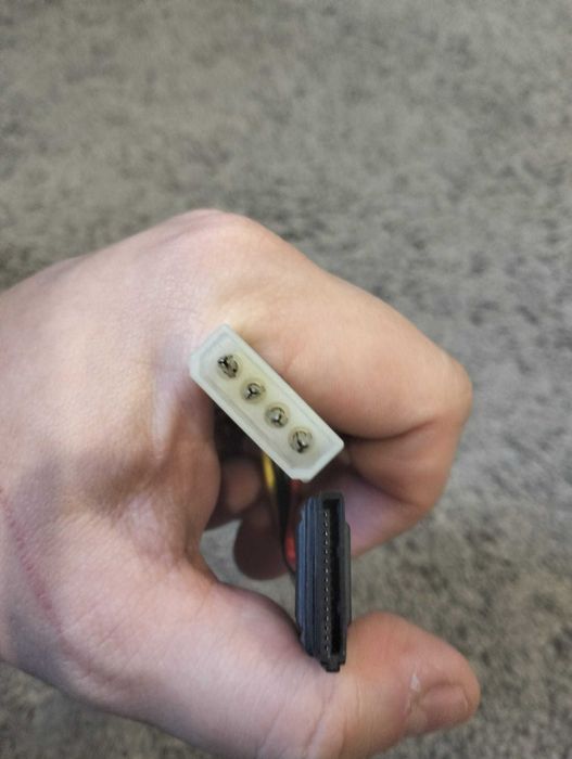 Adapter zasilania SATA - Molex