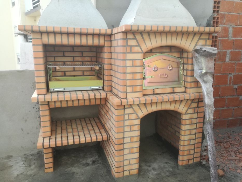 Churrasqueira e forno de lenha