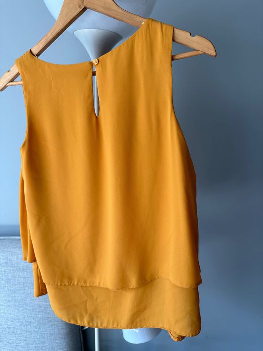 Bluzeczka na lato musztardowa 34 bez rękawów z falbanką oversize