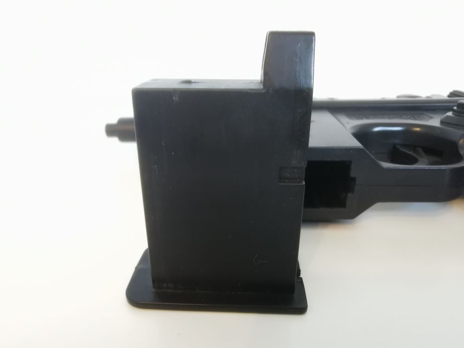 Zabawkowy pistolet na kulki Mauser C96 Uszkodzony