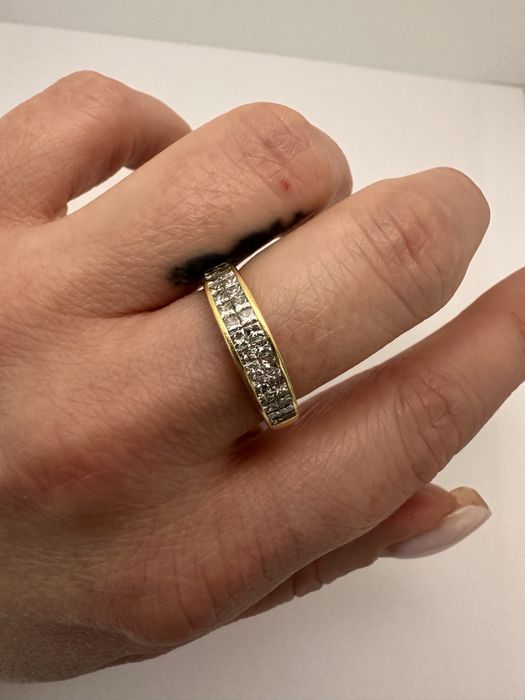 Золотое кольцо с диамантами