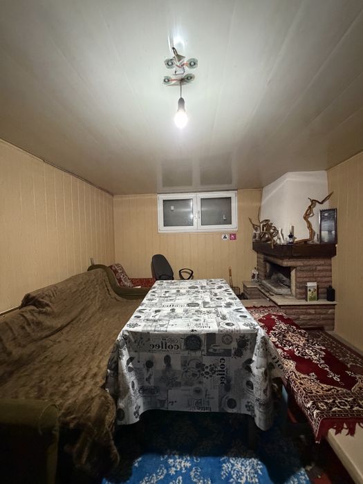 Дача на березі озера