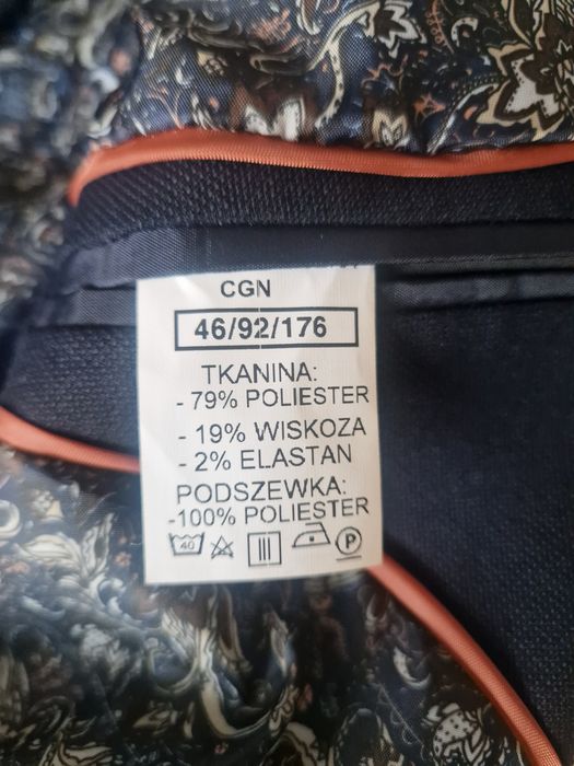 Sprzedam garnitur + koszula stan Idealny