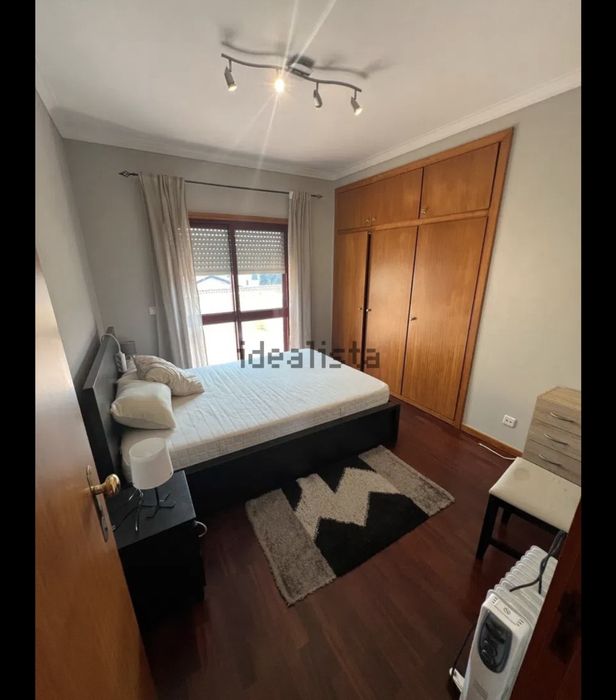 Anúncio de Arrendamento – Apartamento T3 com Terraço, Vista Mar, Churrasqueira