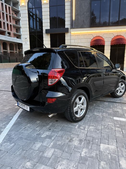 Продам Toyota Rav4