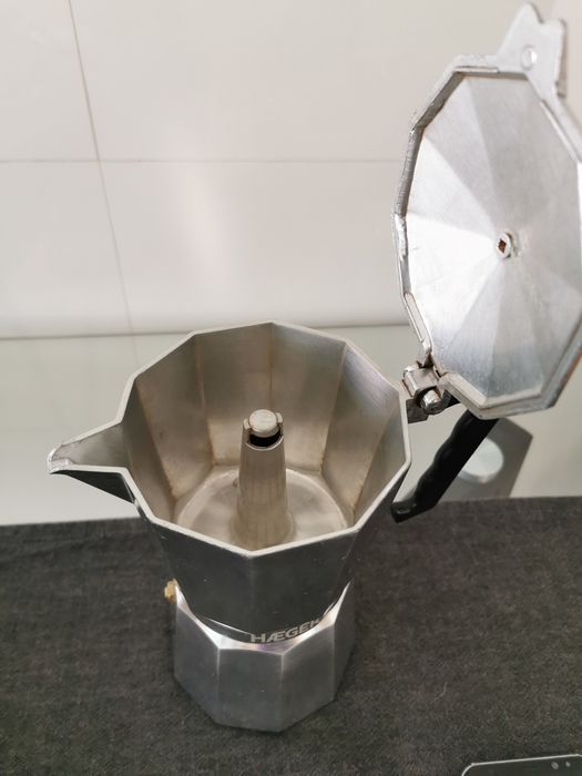 Coffee Maker and Waffle Maker425426143192688641