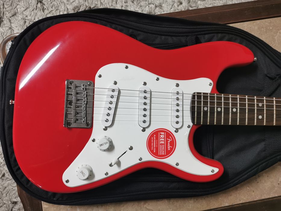 Squier strat mini by fender