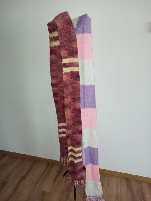 Wełniane szaliki ręcznie robione na drutach, bardzo długie