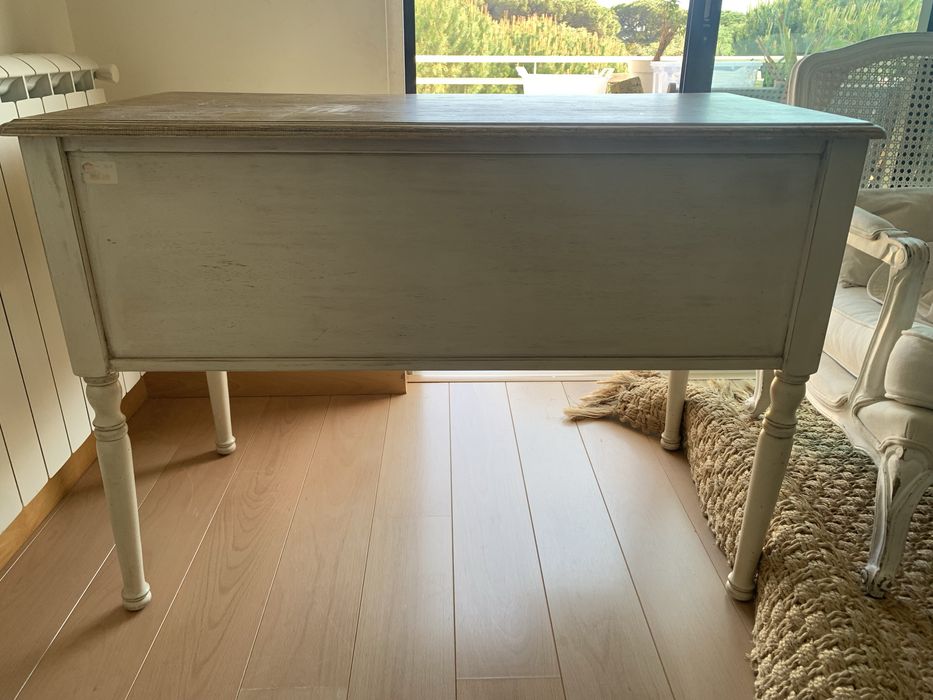 Secretaria em madeira