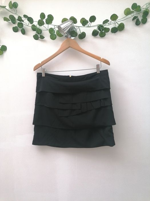 Saia Curta e Preta