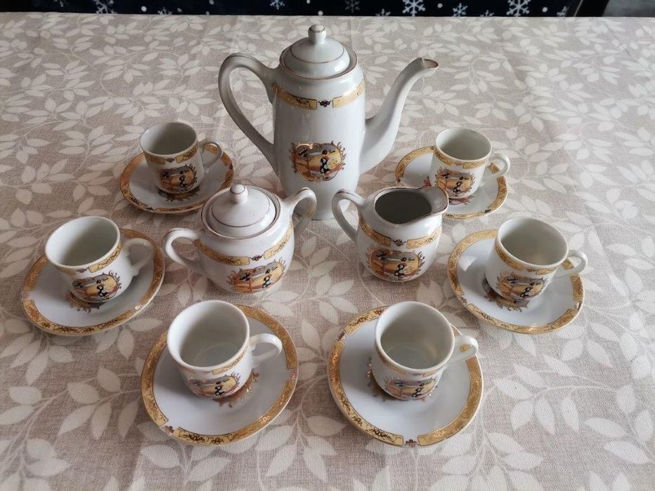 Serviço de chá em porcelana