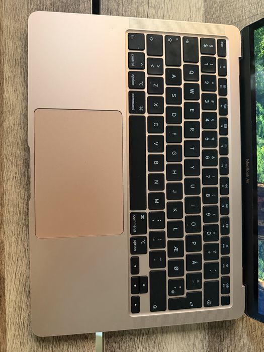 Macbook Air Intel i3, 2020 - rose gold