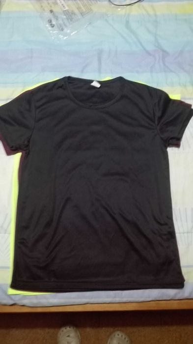 T-shirts cores variadas