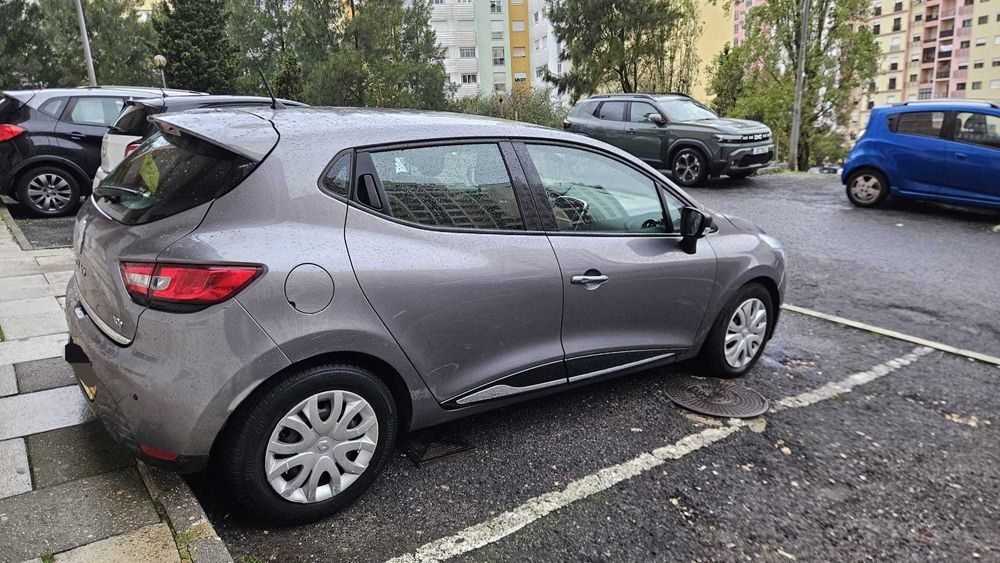 Renault Clio IV 0.9 TCe Expression 90cv | Gasolina | Muito estimado