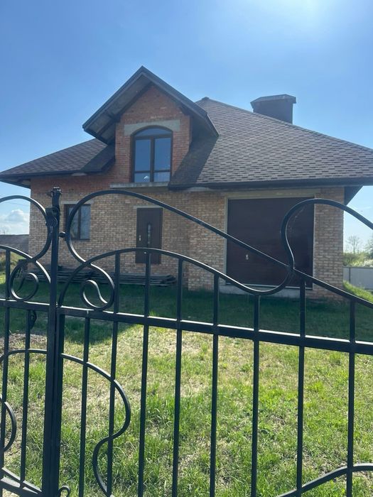 Продам новозбудований будинок неподалік міста Шептицького